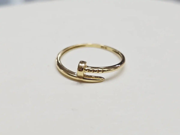 Anillo clavo