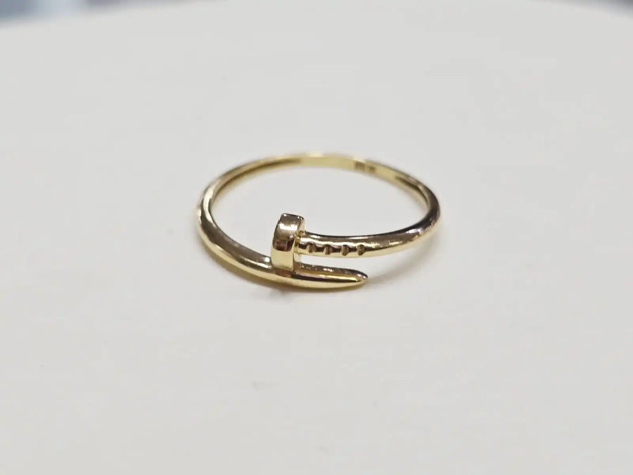 Anillo clavo
