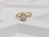 Anillo con diamante cuadrado